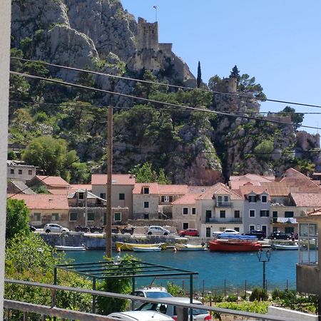 Apartment Navika Omiš Kültér fotó