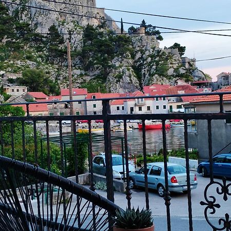 Apartment Navika Omiš Kültér fotó