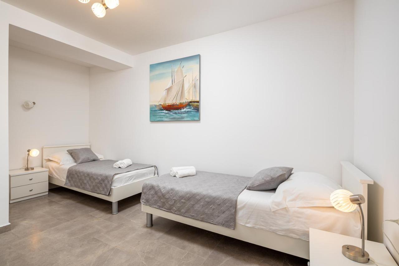 Apartment Navika Omiš Kültér fotó