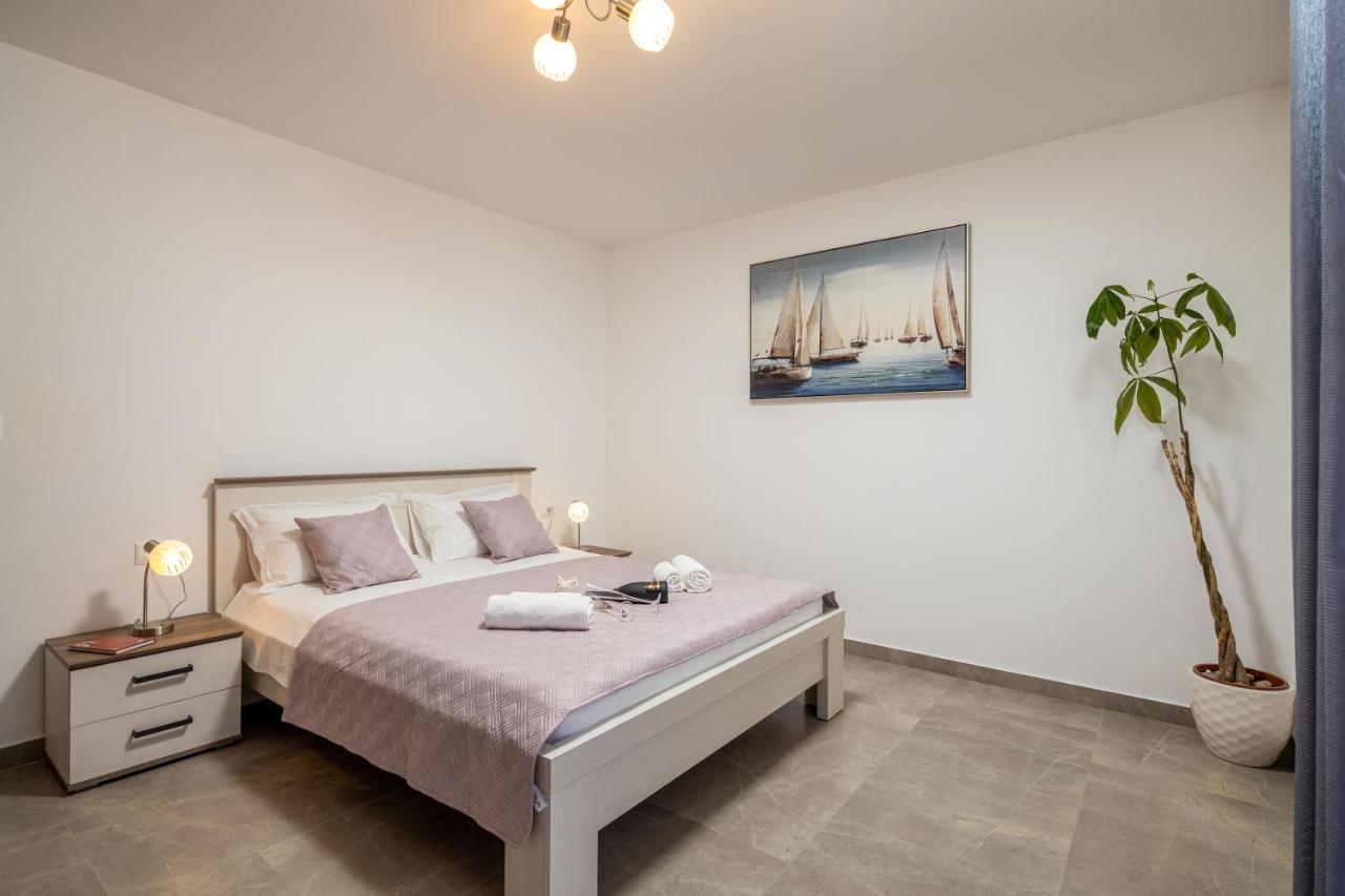 Apartment Navika Omiš Kültér fotó