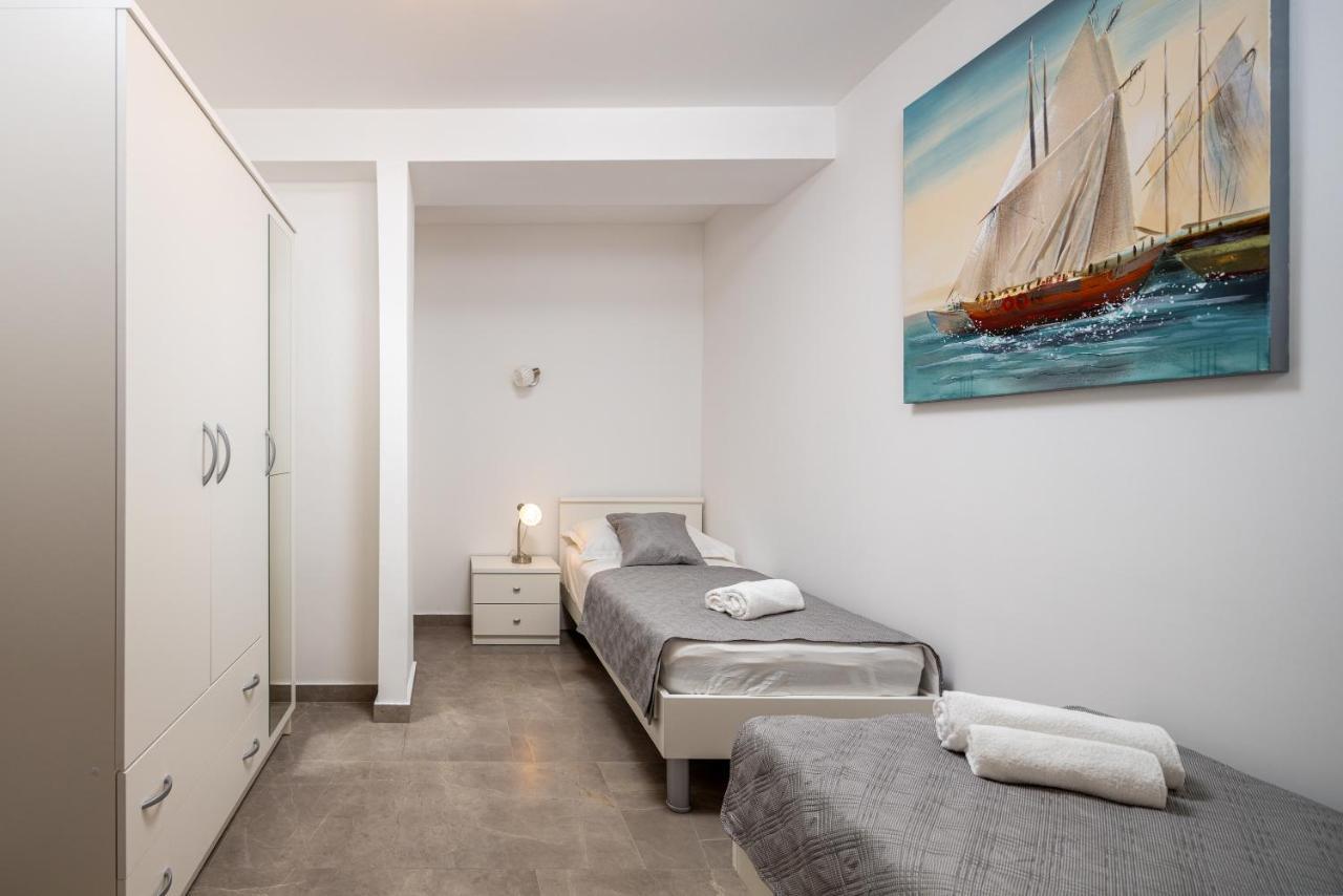 Apartment Navika Omiš Kültér fotó