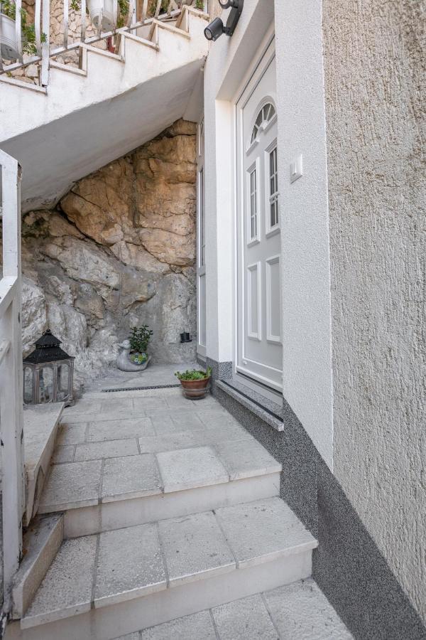 Apartment Navika Omiš Kültér fotó