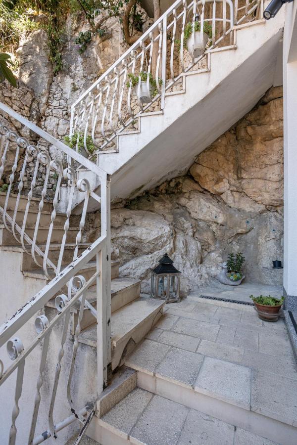 Apartment Navika Omiš Kültér fotó