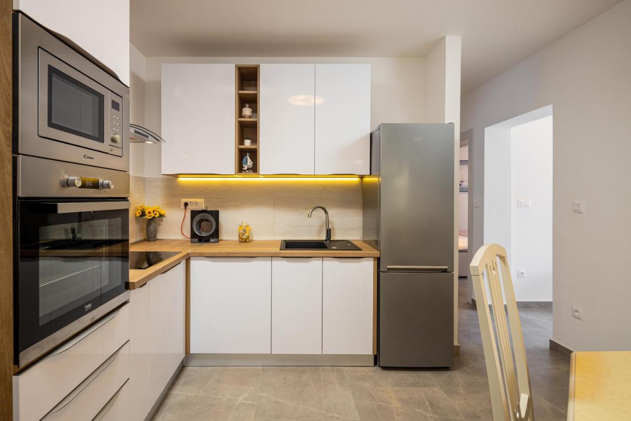 Apartment Navika Omiš Kültér fotó