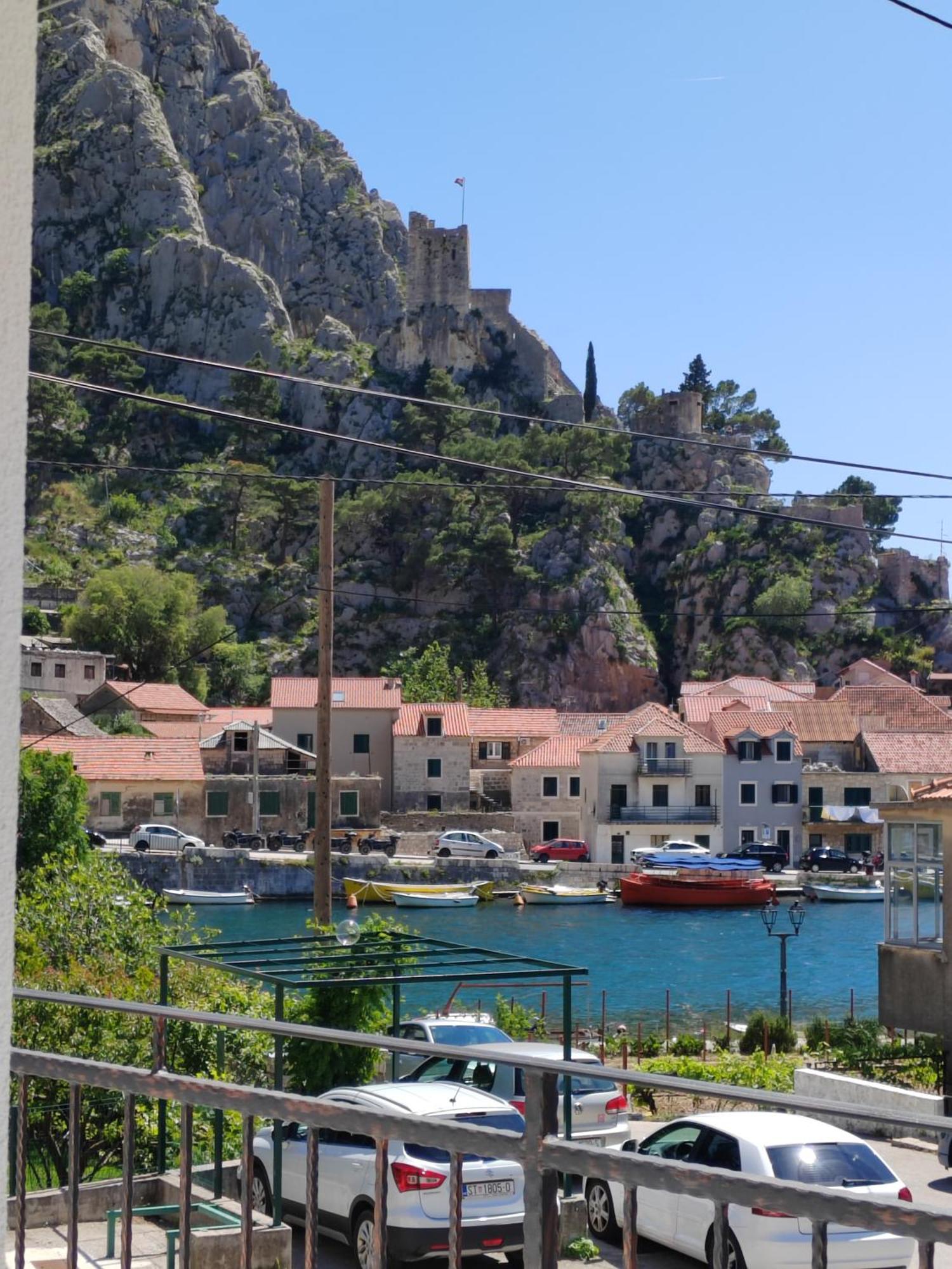 Apartment Navika Omiš Kültér fotó